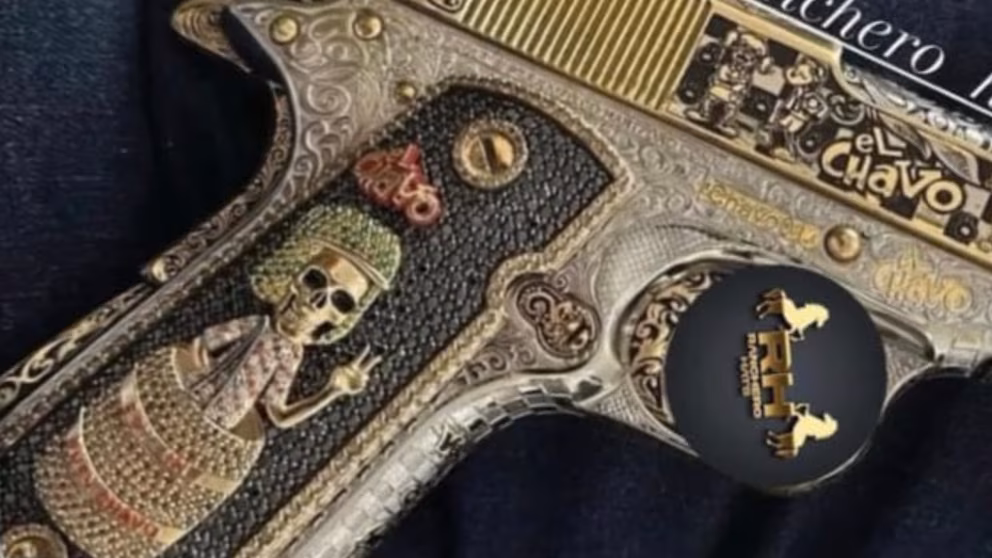 Con frases de Chespirito y dibujos animados: así eran las armas personalizadas del Chavo Félix, yerno del Mayo Zambada 1
